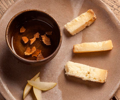Acacia honey with white truffle